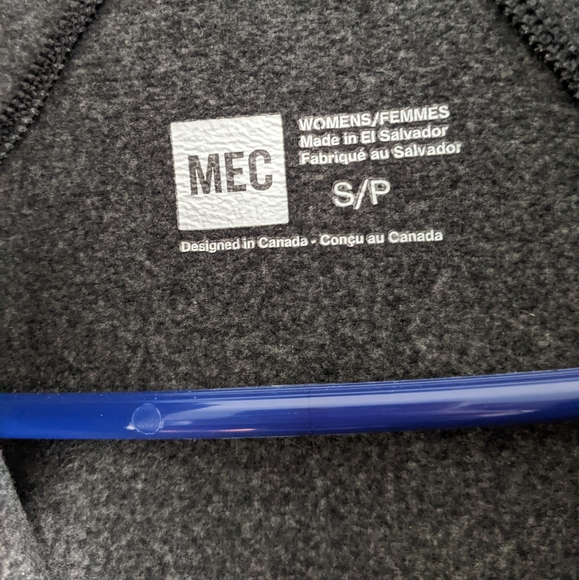 MEC Women's Quarter Zip - Picture 3 of 4